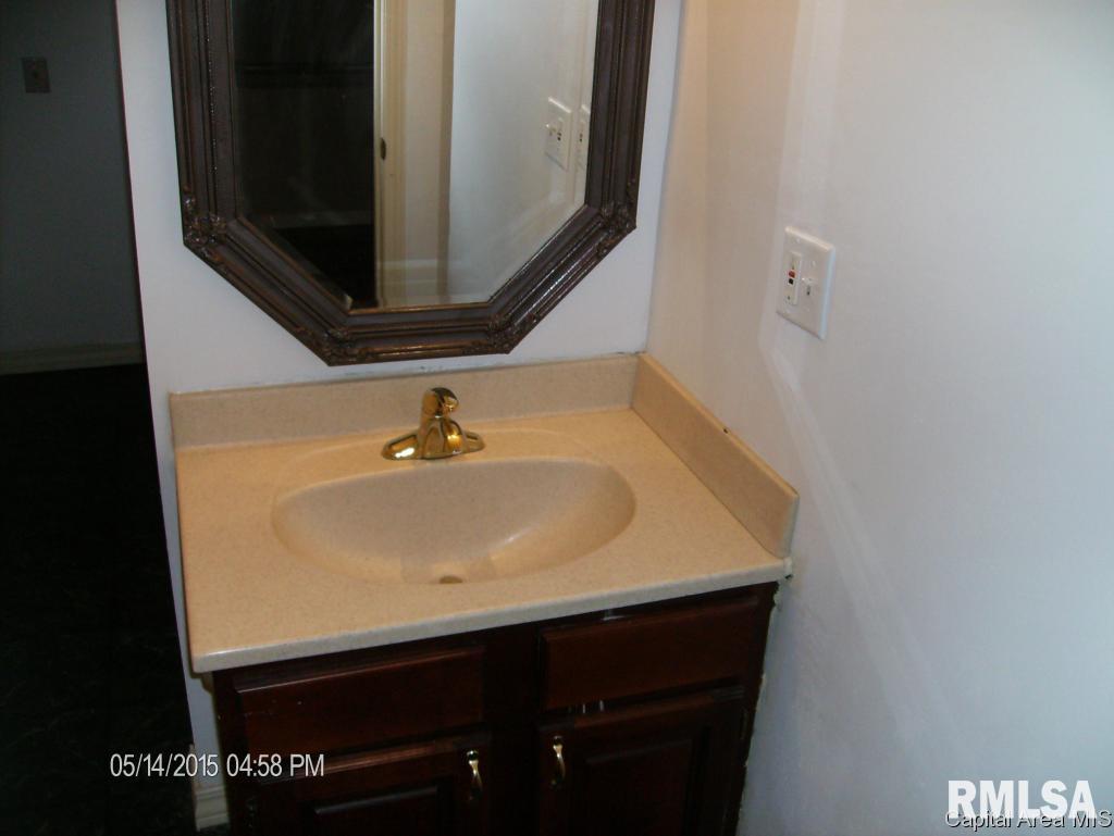 301 South State Street Springfield, IL 62704 - Photo 2 of 30