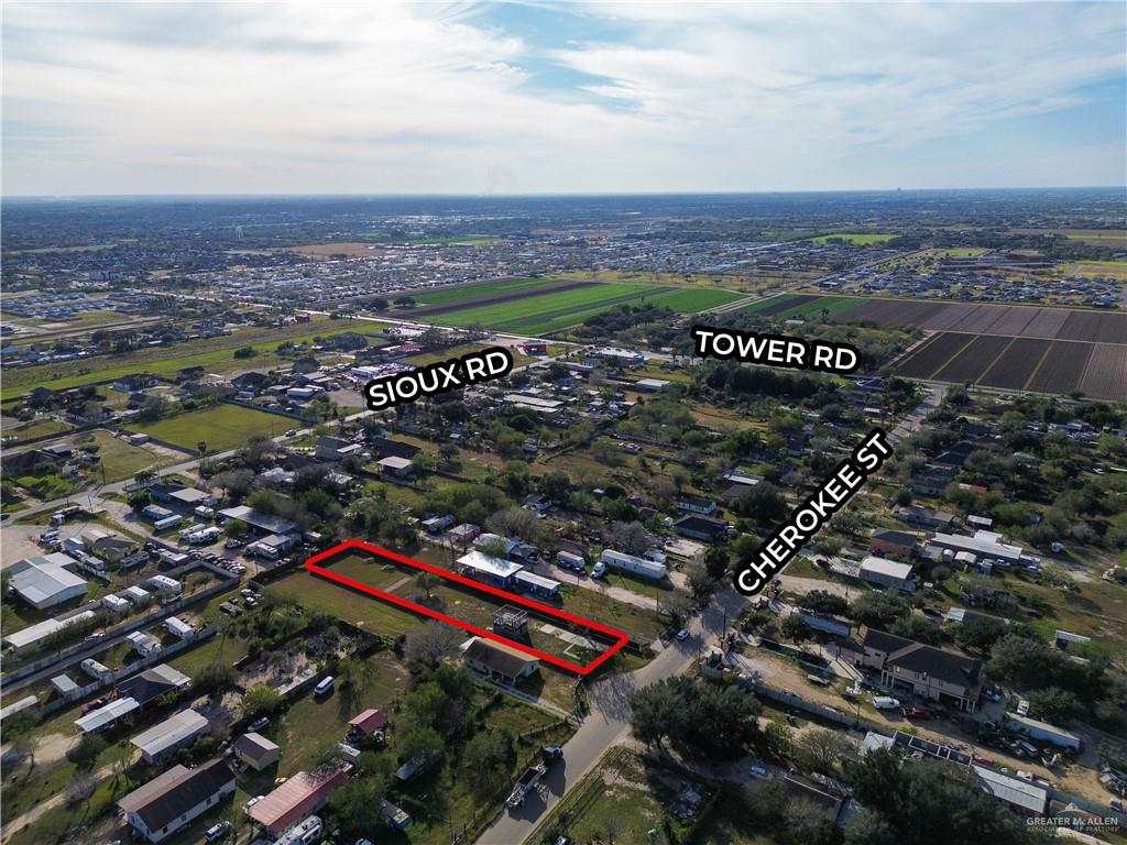 403 Cherokee Lane Alamo, TX 78516 - Photo 5 of 7 a view of a city