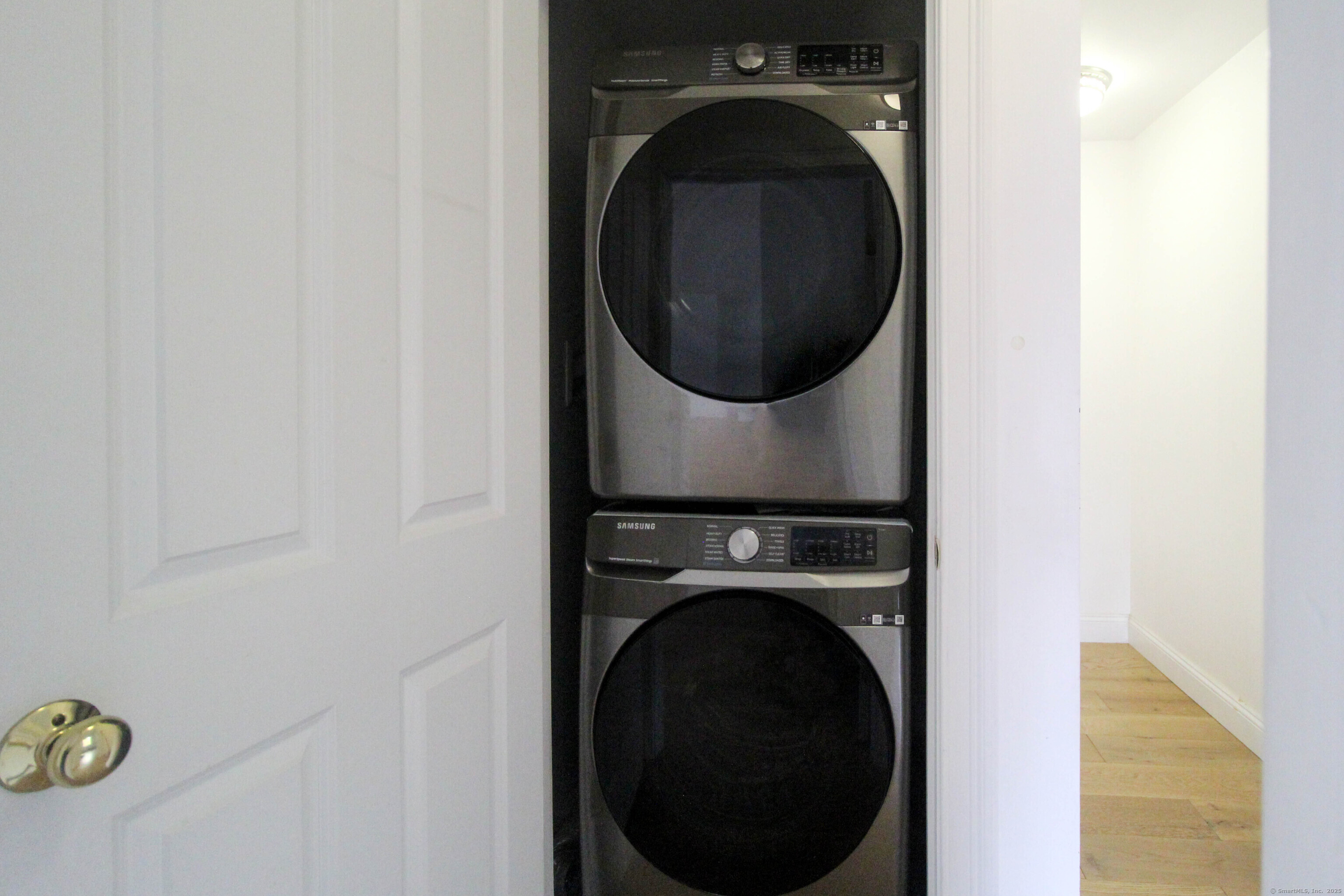 41 Wolcott Street, Unit 2 Hartford, CT 06106 - Photo 18 of 22