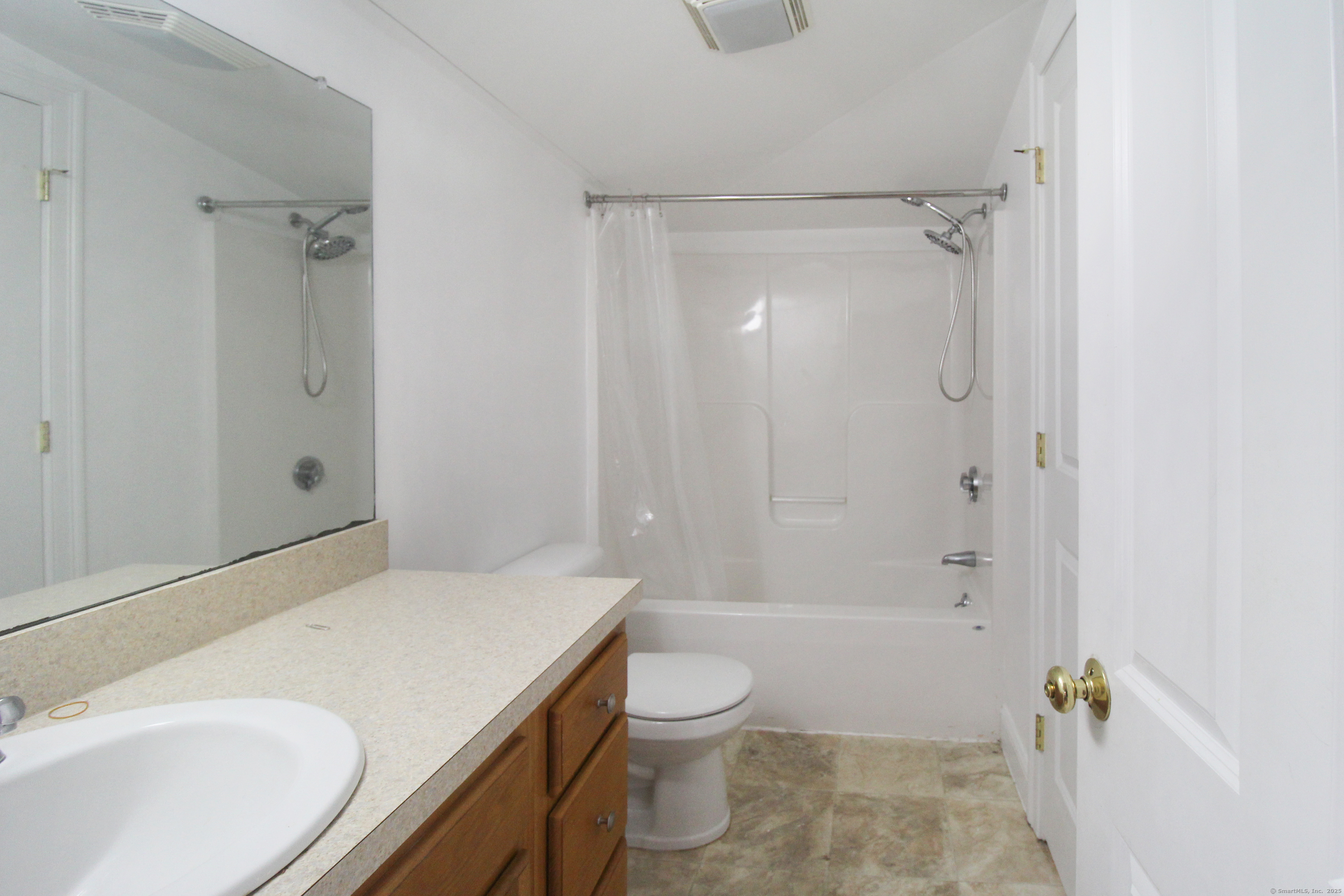 41 Wolcott Street, Unit 2 Hartford, CT 06106 - Photo 22 of 22