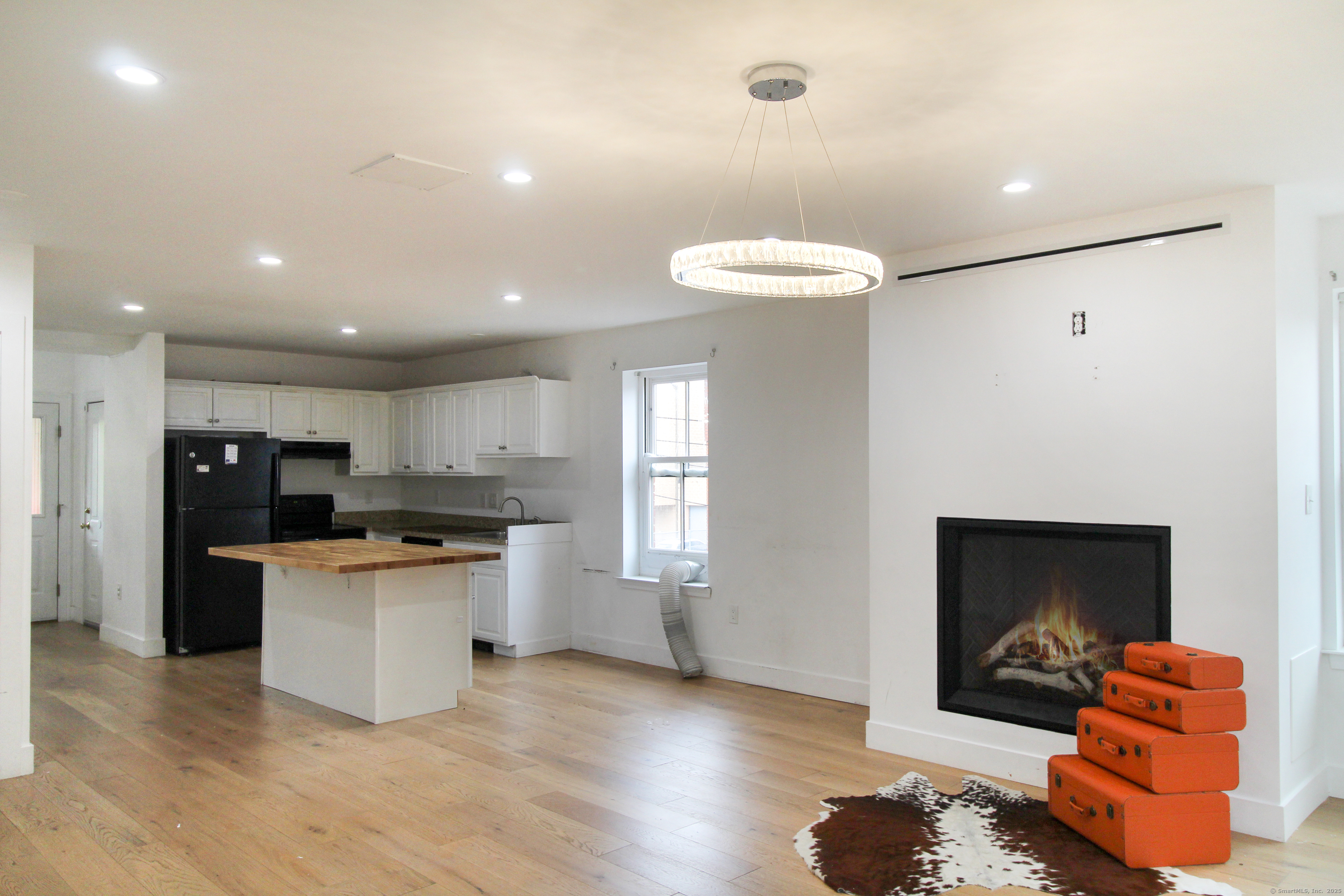 41 Wolcott Street, Unit 2 Hartford, CT 06106 - Photo 7 of 22