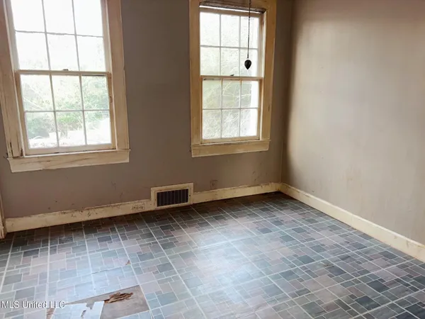 $59,900 | 408 Boulevard Street, Lexington, MS 39095