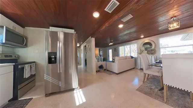 $2,500 | 511 Dona Drive, Nokomis, FL 34275