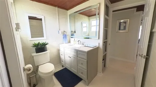$2,350 | 511 Dona Drive, Nokomis, FL 34275