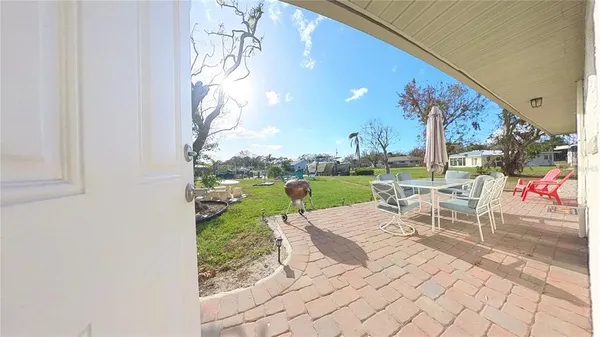 $2,350 | 511 Dona Drive, Nokomis, FL 34275