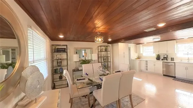 $2,500 | 511 Dona Drive, Nokomis, FL 34275