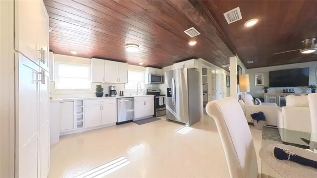 $2,500 | 511 Dona Drive, Nokomis, FL 34275