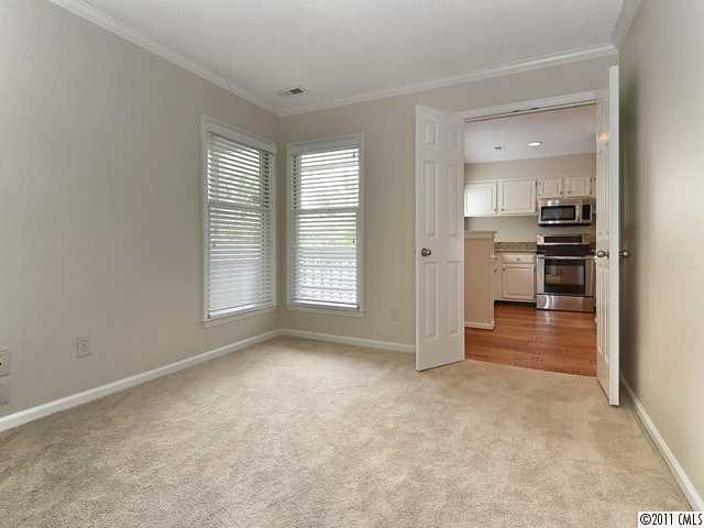 222 Queens Road, Unit 66 Charlotte, NC 28204 - Photo 11 of 16 Gallery Image 11