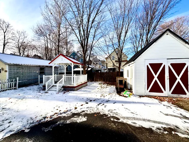 $164,900 | 56 Congress Street, Millinocket, ME 04462