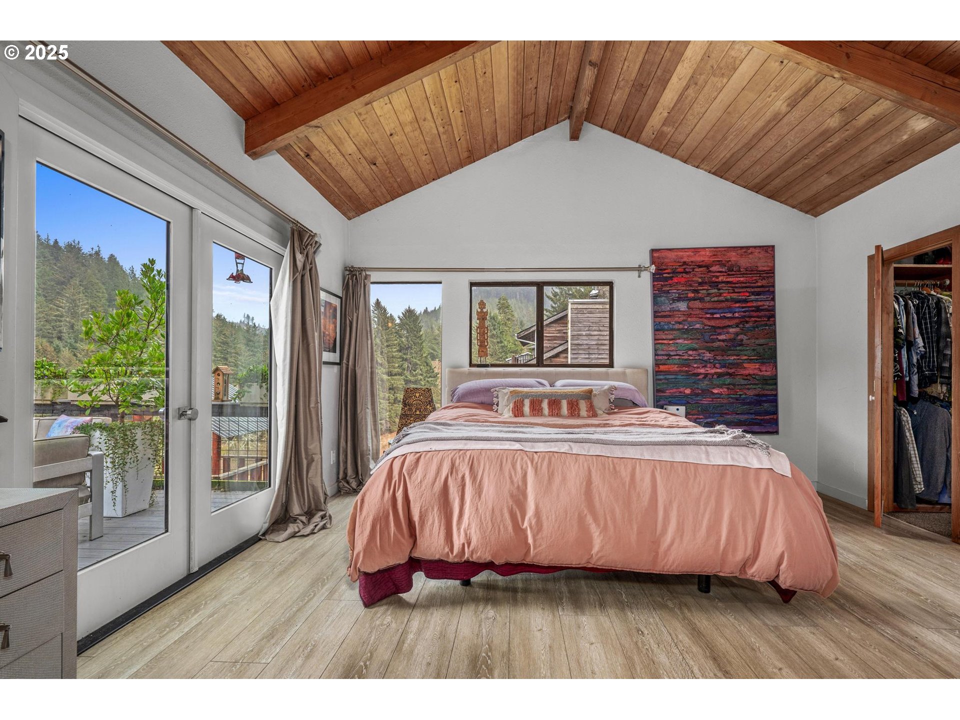 5280 South Fairway Road Neskowin, OR 97149 - Photo 18 of 37 Primary Bedroom