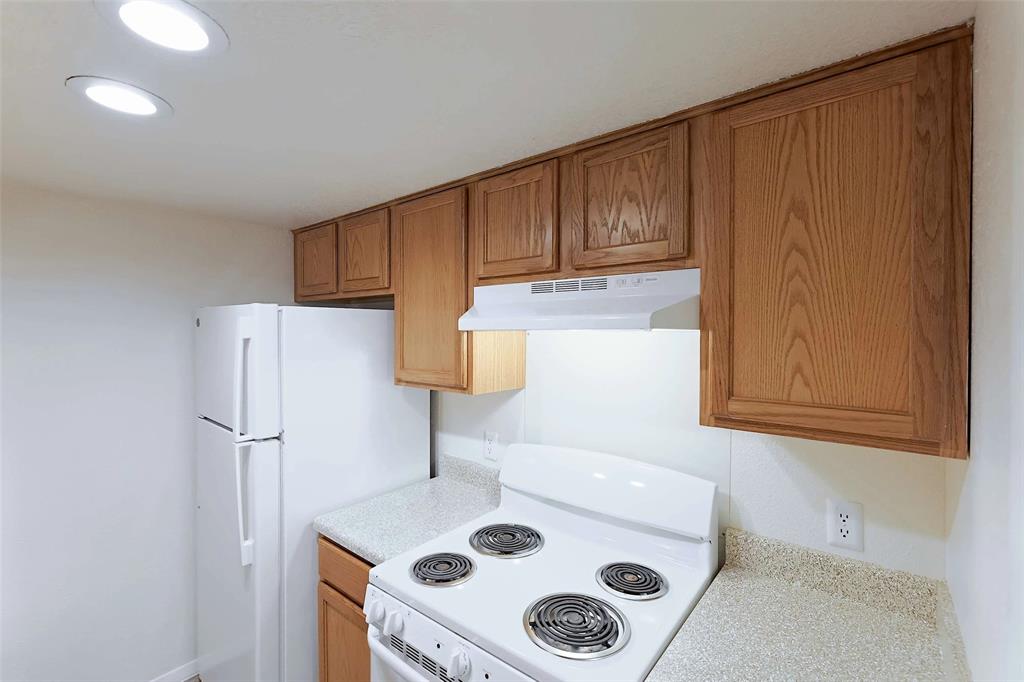 8405 Bent Tree Road, Unit 2221 Austin, TX 78759 - Photo 3 of 19