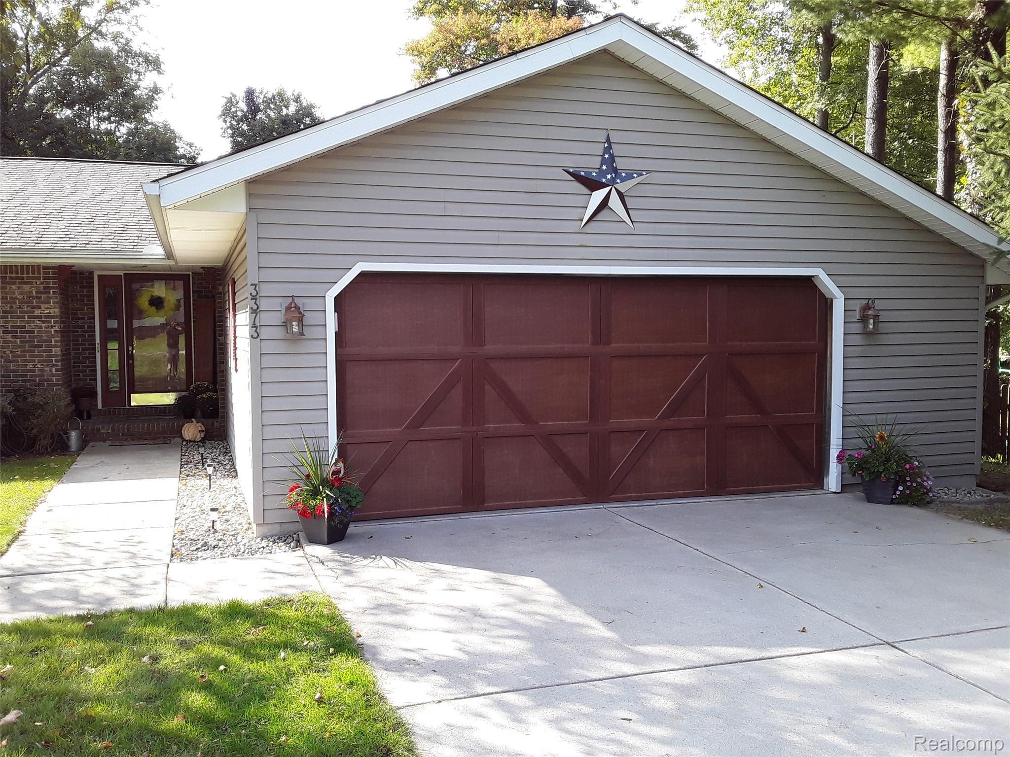 3373 Vincent Road North Street, MI 48049 - Photo 2 of 27 20200921_155653.jpg