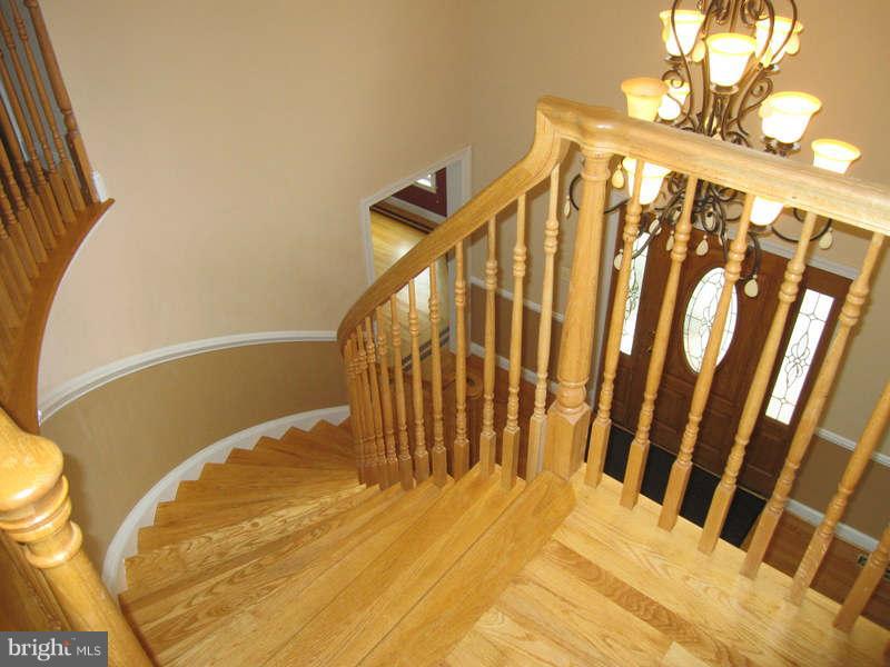 2710 Hambleton Road Riva, MD 21140 - Photo 8 of 24 Interior (General)