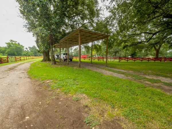 $995,500 | 25429 Hardin Store Road, Pinehurst, TX 77362