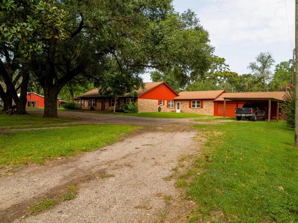 $995,500 | 25429 Hardin Store Road, Pinehurst, TX 77362