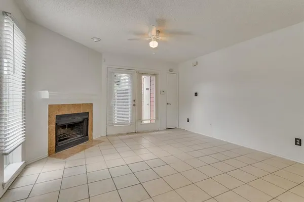 $1,000 | 9825 Walnut Street, Unit M103, Dallas, TX 75243