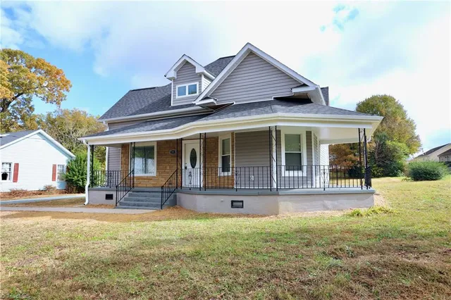 $290,000 | 705 Washington Street, Graham, NC 27253