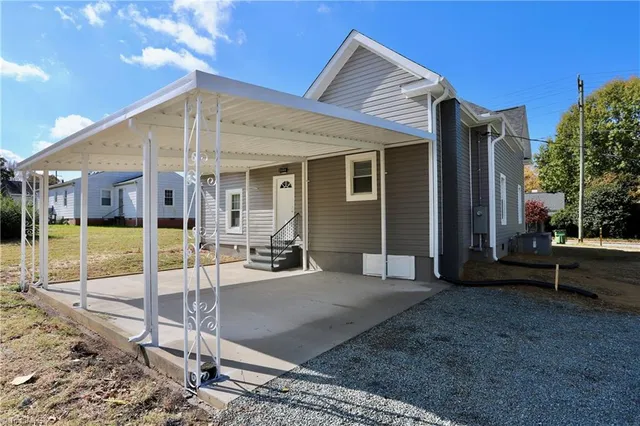 $290,000 | 705 Washington Street, Graham, NC 27253