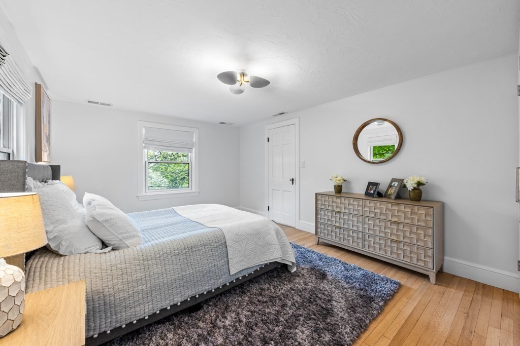 127 Prospect Street Wellesley, MA 02481 - Photo 19 of 40
