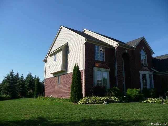 1193 Krista Court Rochester, MI 48307 - Photo 3 of 25 3