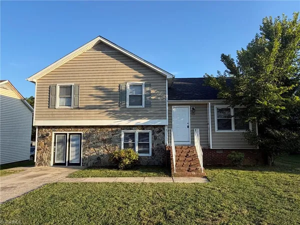 $269,500 | 404 Mt Olive Drive, Greensboro, NC 27406