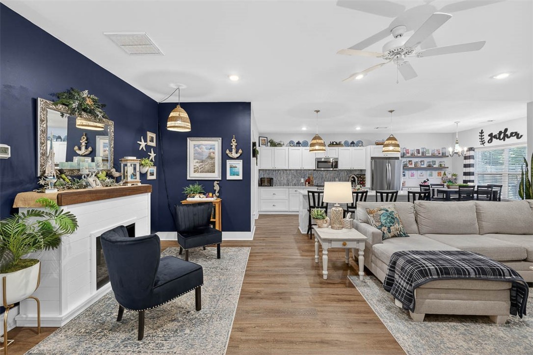 1103 Fairway Road Brunswick, GA 31525 - Photo 6 of 39