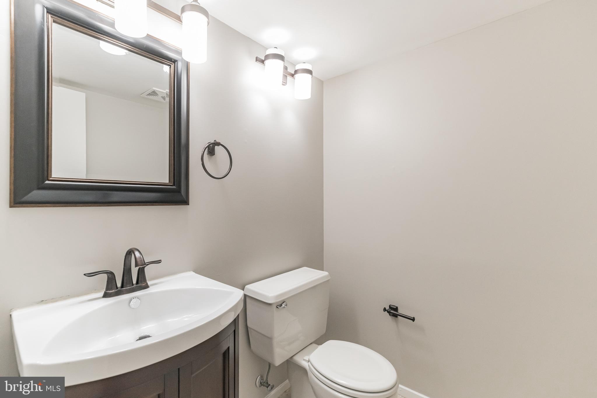 2272 Wheelwright Court Reston, VA 20191 - Photo 9 of 32 Gallery Image 9