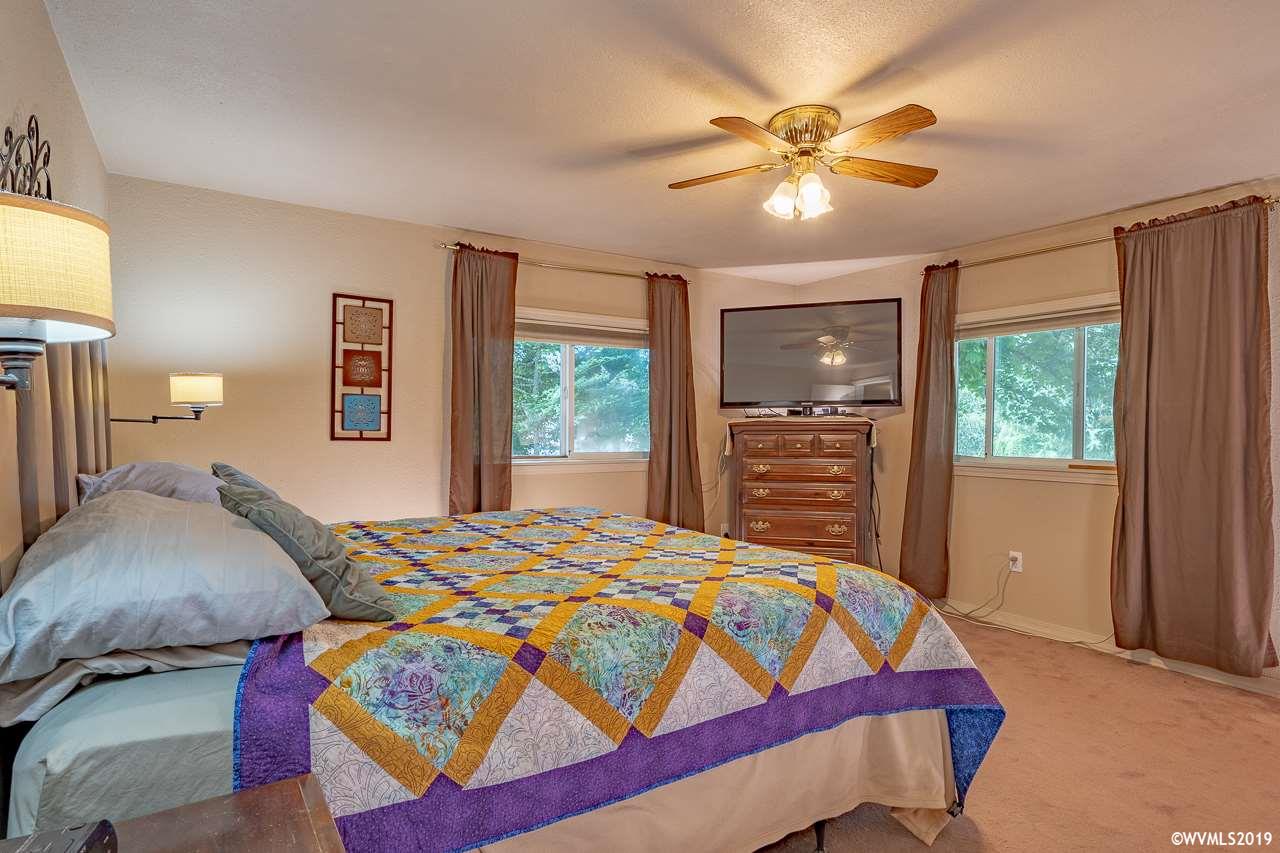 38743 Morningstar Road Northeast Albany, OR 97321 - Photo 21 of 42 Gallery Image 21