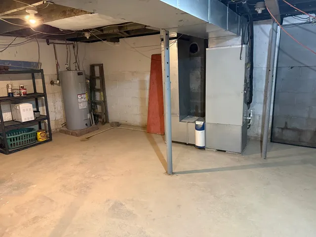 $139,950 | 302 South Du Quoin Street, Benton, IL 62812