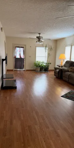 $139,950 | 302 South Du Quoin Street, Benton, IL 62812