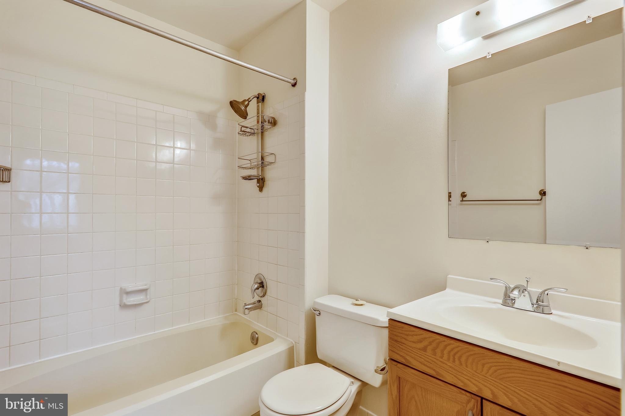 10600 Georgia Avenue Silver Spring, MD 20902 - Photo 28 of 44 Upper level hall bathroom