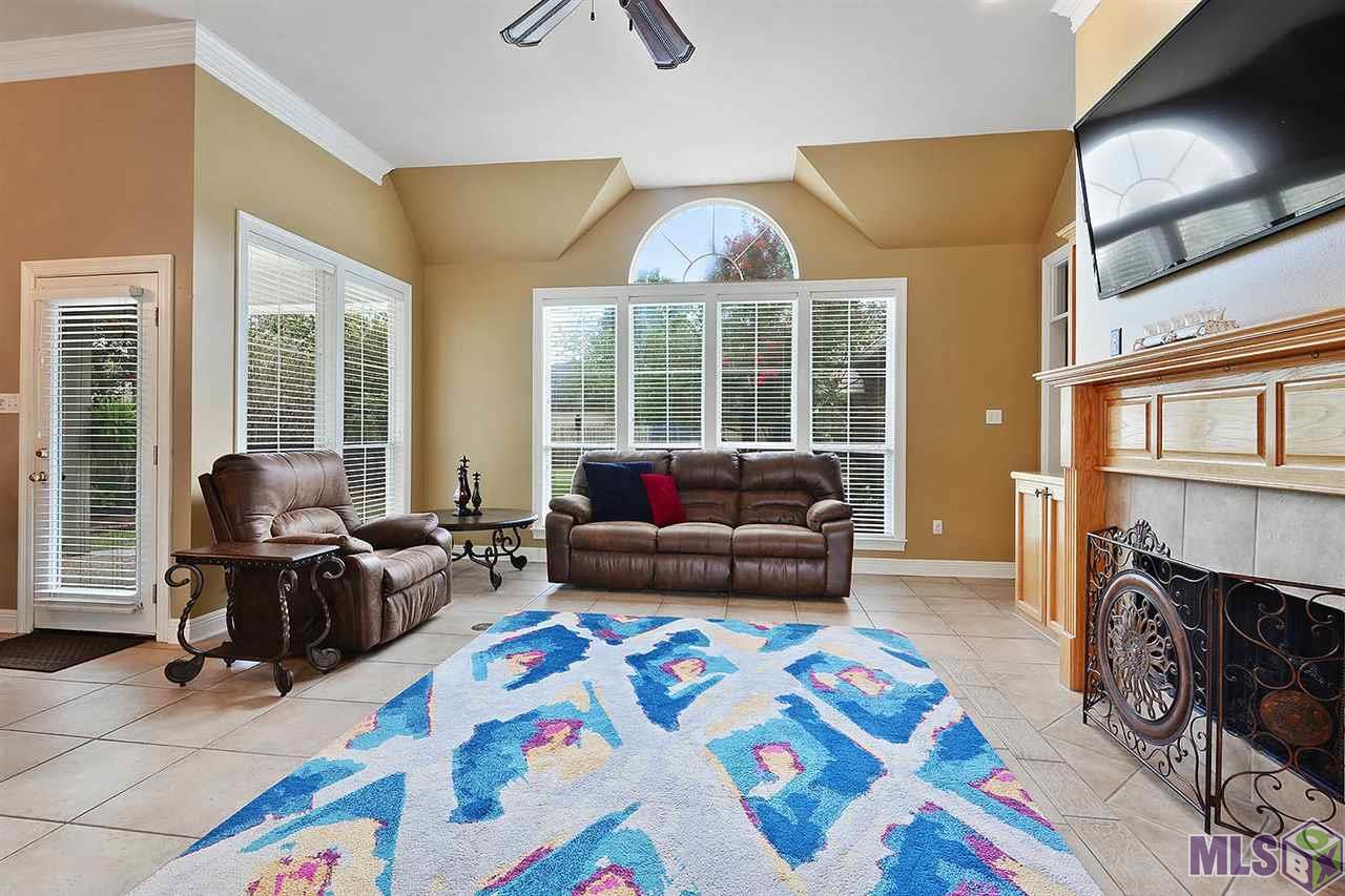 10118 Springdale Avenue Baton Rouge, LA 70810 - Photo 3 of 13