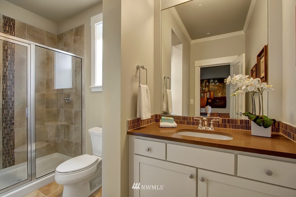 9812 Northeast 162nd Street Bothell, WA 98011 - Photo 10 of 25 Gallery Image 10
