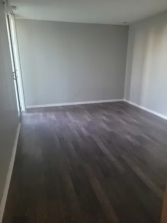 $2,025 | 6010 Oakwood Drive, Unit 5B, Lisle, IL 60532