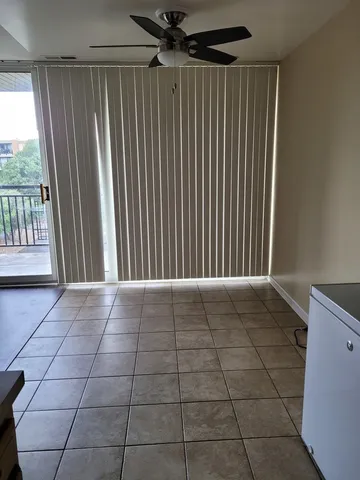 $2,100 | 6010 Oakwood Drive, Unit 5B, Lisle, IL 60532