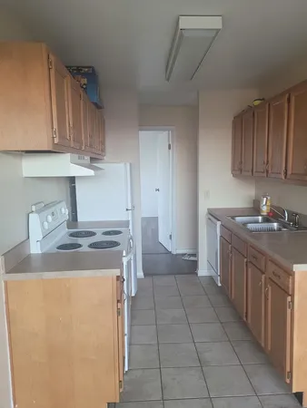 $2,025 | 6010 Oakwood Drive, Unit 5B, Lisle, IL 60532