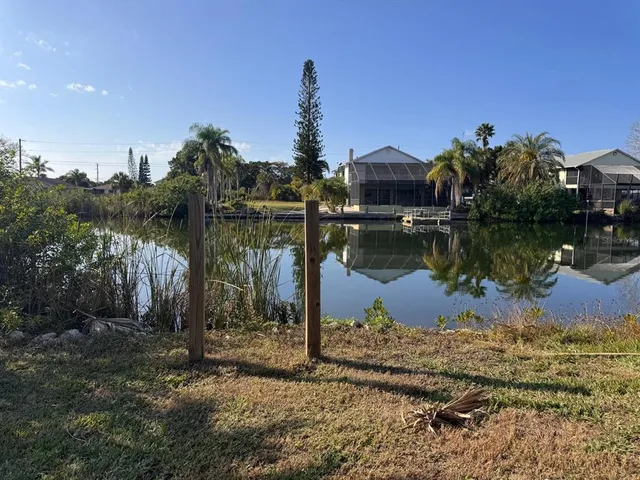 $200,000 | 3323 Shoal Line Boulevard, Hernando Beach, FL 34607