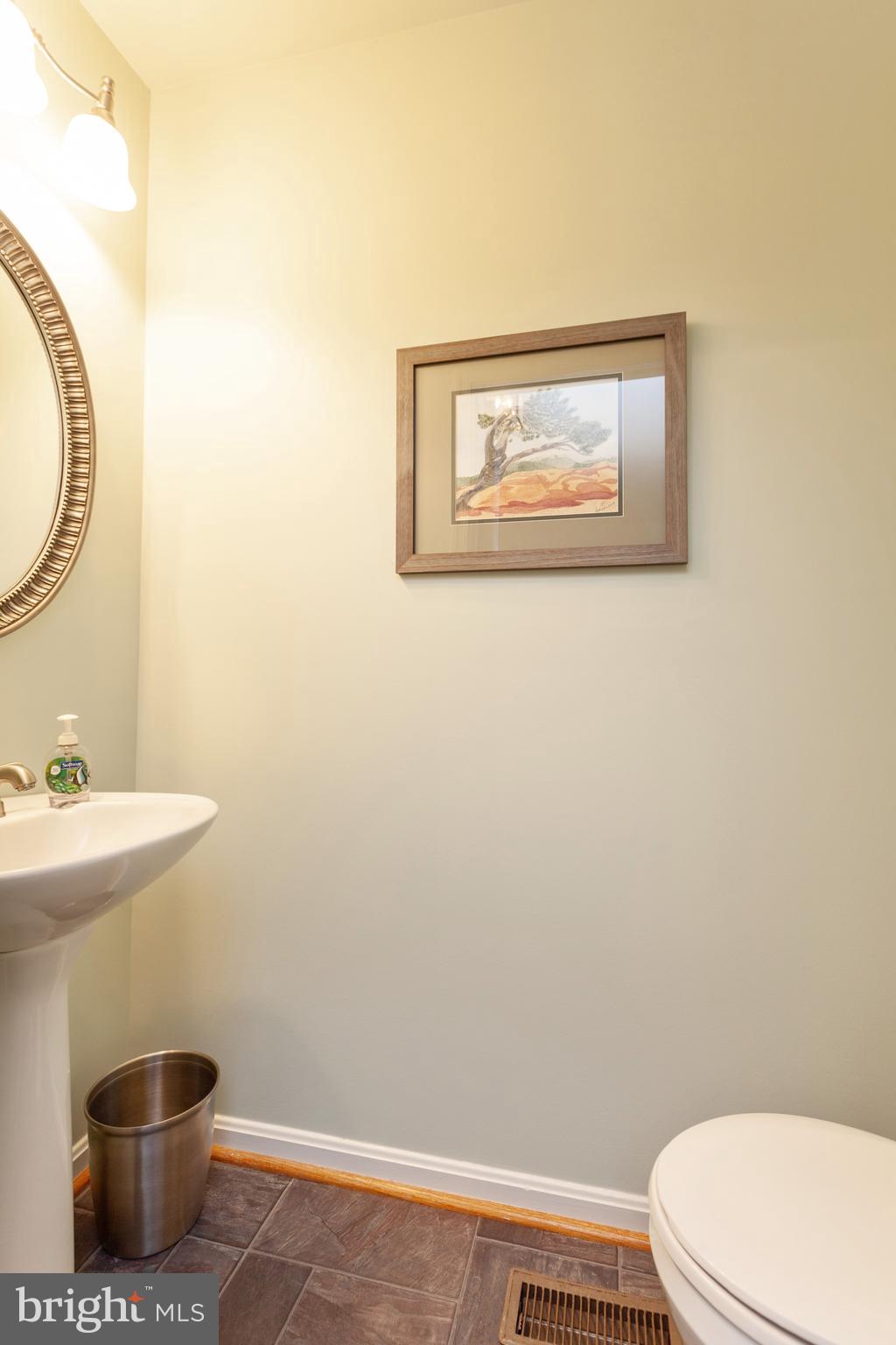 1115 Ingate Road Baltimore, MD 21227 - Photo 20 of 34 Gallery Image 20