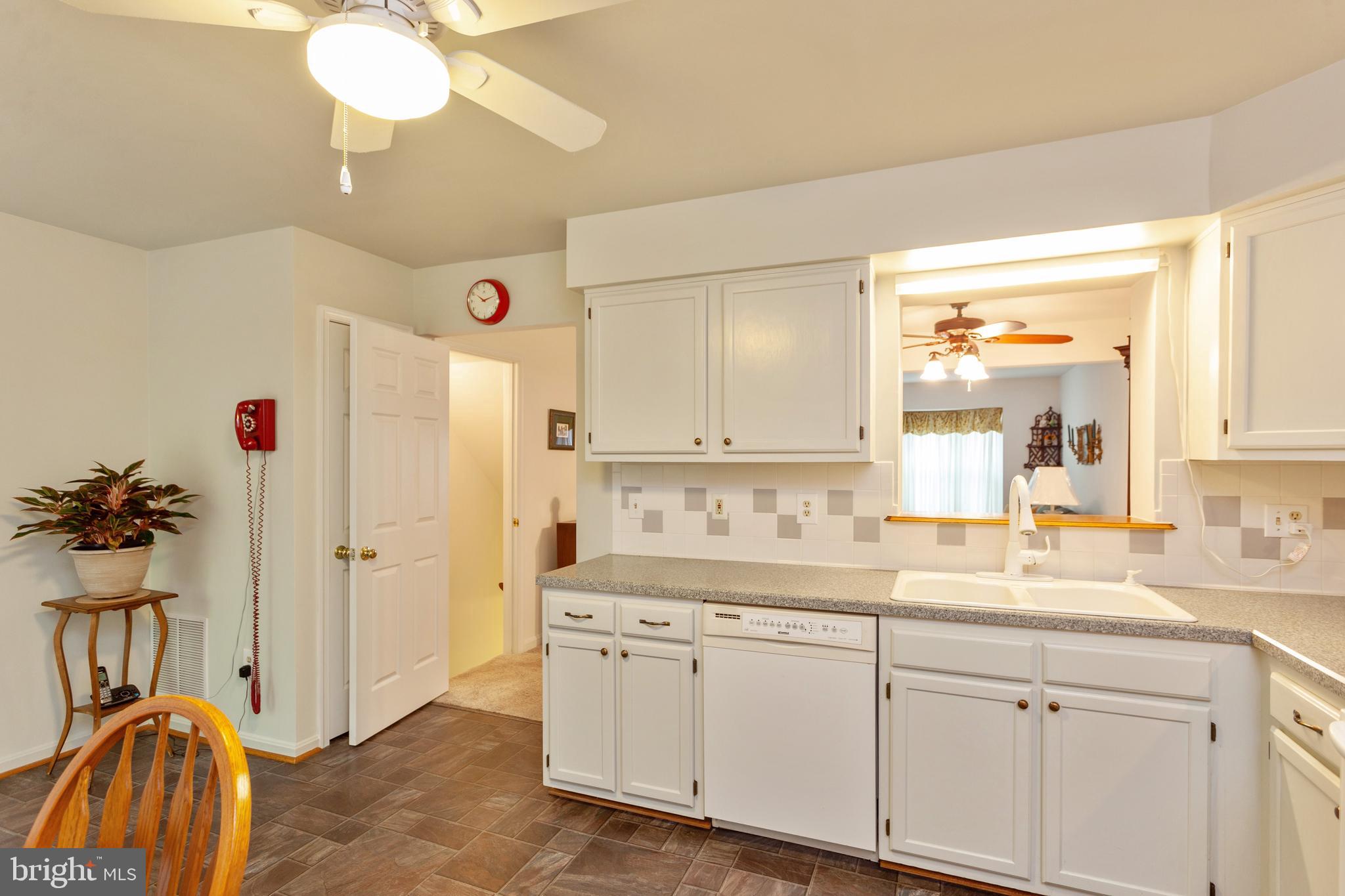 1115 Ingate Road Baltimore, MD 21227 - Photo 6 of 34 Gallery Image 6
