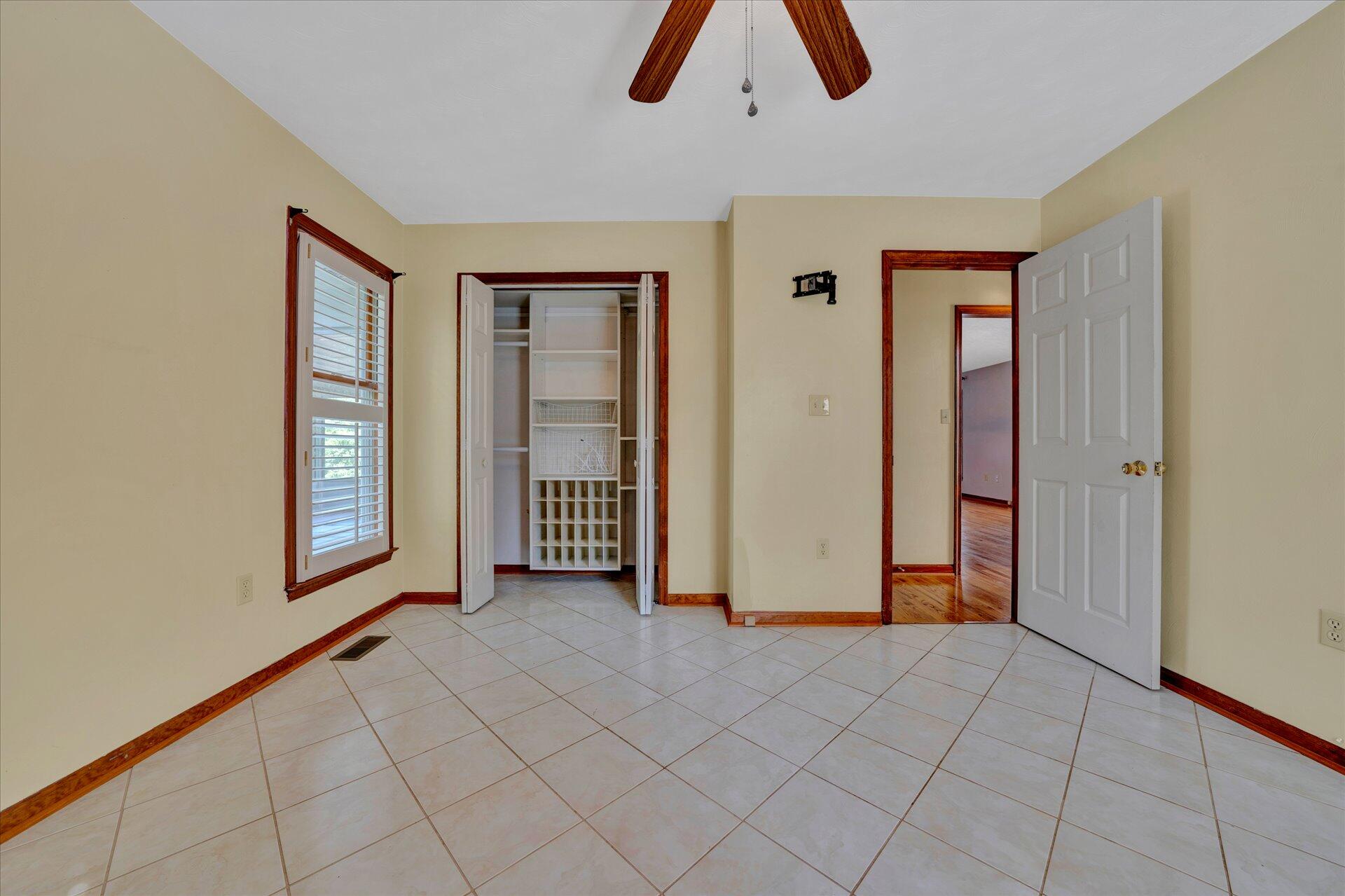 3700 Rte 3004 Roanoke, VA 24012 - Photo 18 of 40 18-DSC00037