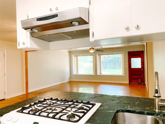 $2,295 | 1808 Princeton Avenue, Austin, TX 78757