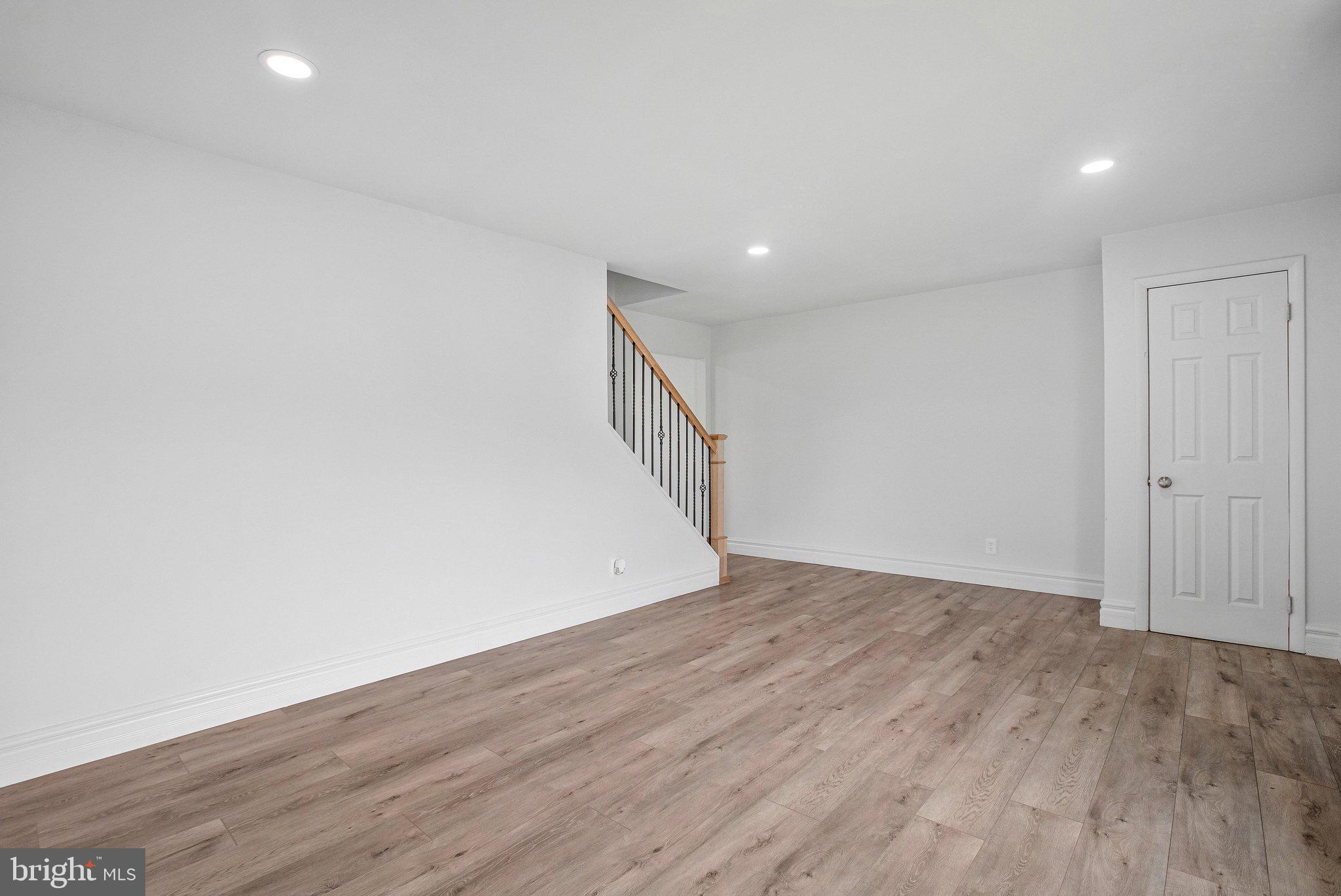 7144 Bexhill Road Baltimore, MD 21244 - Photo 3 of 31