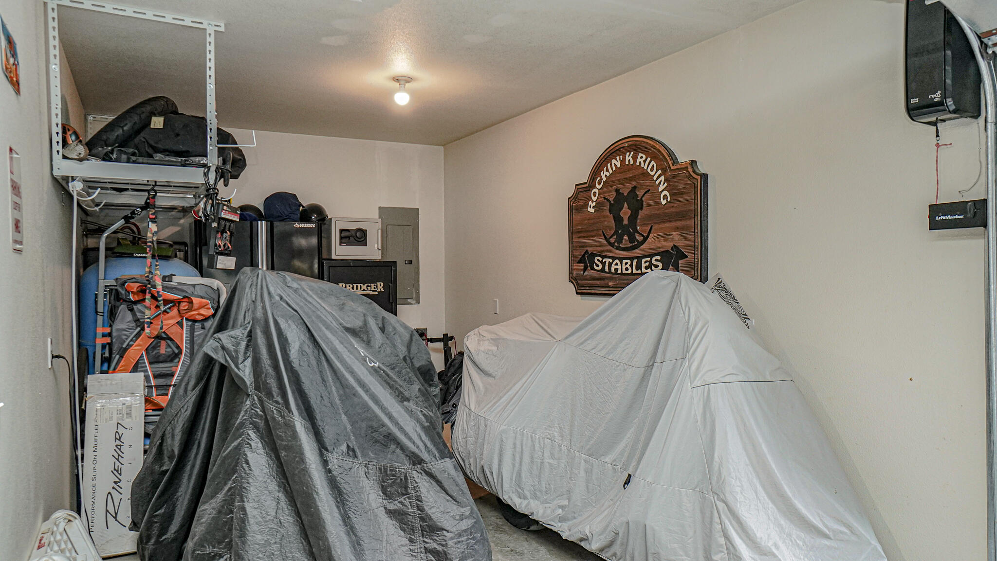 186 Felkner Road Grants Pass, OR 97527 - Photo 43 of 68 Extra storage room in the garage