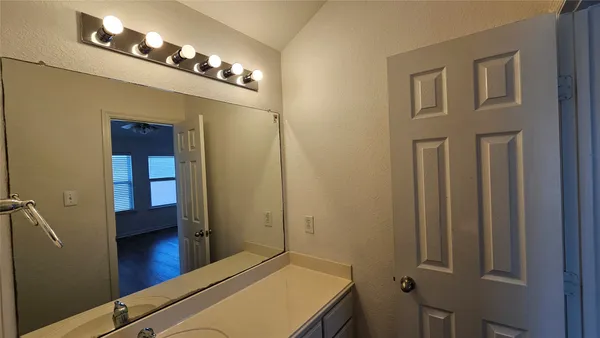 $3,000 | 9407 Herons Grove Lane, Katy, TX 77494