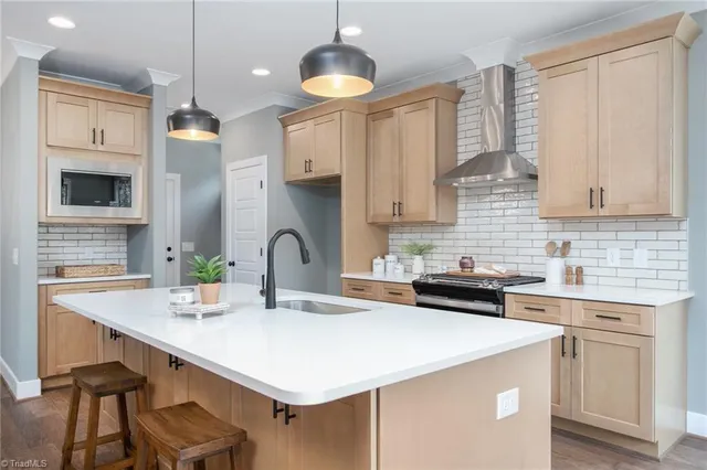 $592,500 | 2200 Delaine Point, High Point, NC 27265