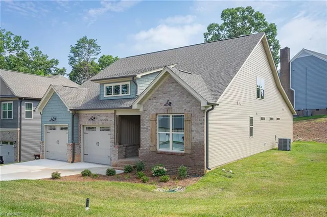 $592,500 | 2200 Delaine Point, High Point, NC 27265