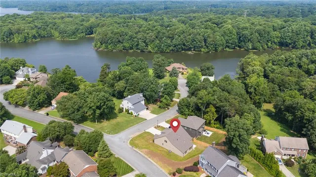 $592,500 | 2200 Delaine Point, High Point, NC 27265