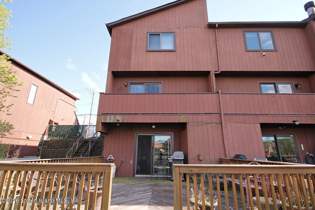951 West Fingerboard Road Staten Island, NY 10304 - Photo 29 of 29 a building view with a outdoor space