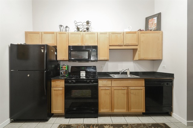 20 North State Street, Unit 703 Chicago, IL 60602 - Photo 4 of 10