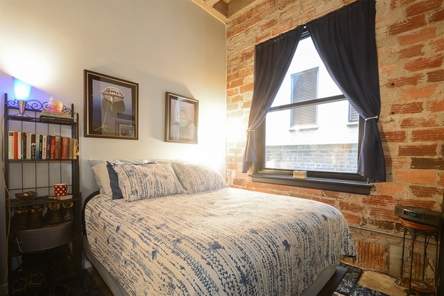 20 North State Street, Unit 703 Chicago, IL 60602 - Photo 5 of 10